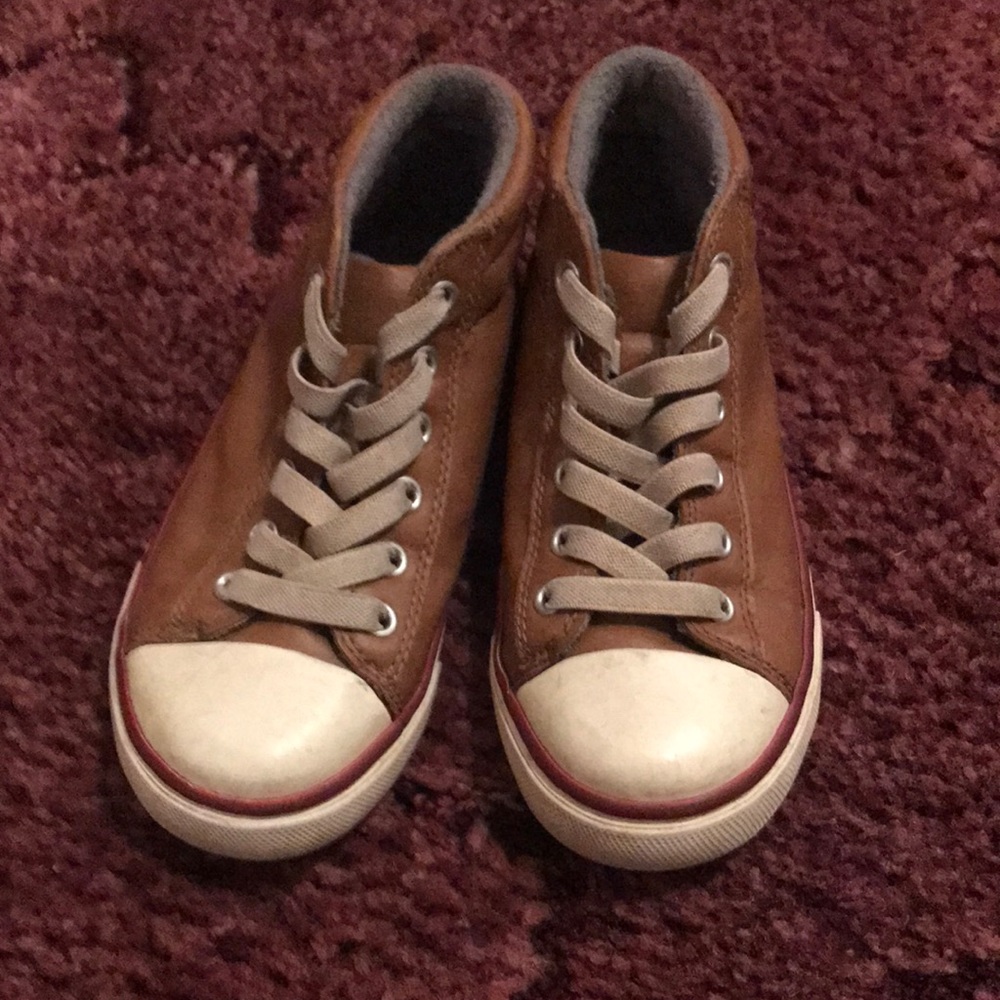 Children’s place shoes boys size 12